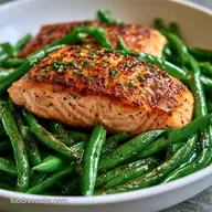 Salmon with Green Beans in 25 Minutes