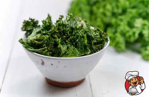 Braised kale is a wonderfully healthy option, and it's also incredibly flavorful. The slightly bitter taste of kale pairs beautifully with green beans, and braising helps soften the kale's tough texture