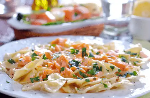 Farfalle con Salmone e Pinoli is one of the best combination for pasta to serve with steak