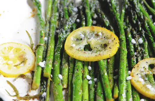 An easy and delicious way to impress your family or friends at your Easter celebration is to serve Air Fryer Asparagus with Quiche. 