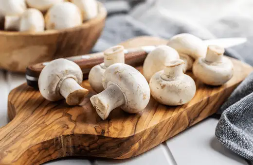 Mushrooms provide an earthy flavor and meaty texture to any meal, including those featuring sea bass! Sautéed mushrooms are particularly delicious when paired with this mild-flavored whitefish filet!