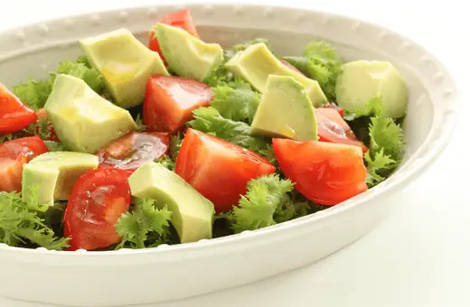 Citrus tomatoes and avocado salad is the best partner for jambalaya.
