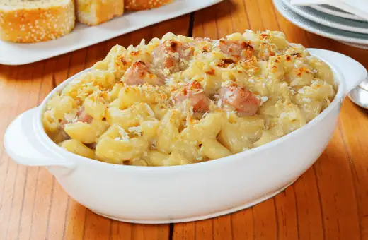 macaroni & cheese is a classic side dish that goes well with oxtails