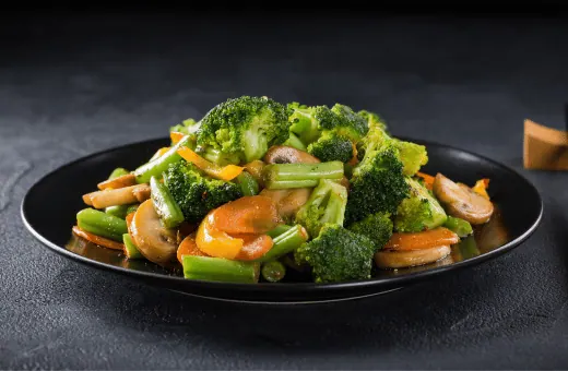 stir fried vegetables are great to serve with crab rangoon