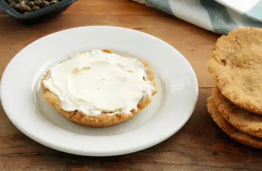 Cream cheese biscuit