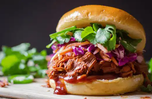 best flavors to go with Hawaiian pulled pork