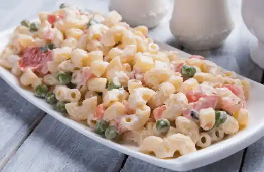 best flavors to go with macaroni salad